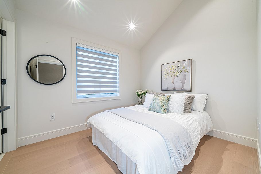 3847 W 26th Avenue Vancouver, BC - 25