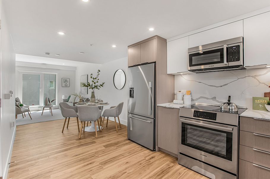 204 2075 E 1st Avenue Vancouver, BC - 4