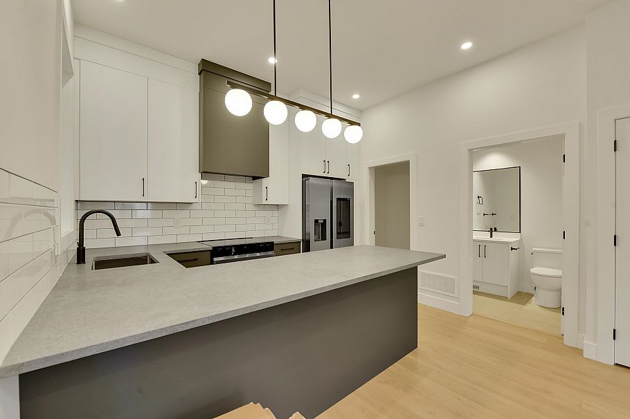 1 1436 E 1st Avenue Vancouver, BC - 25