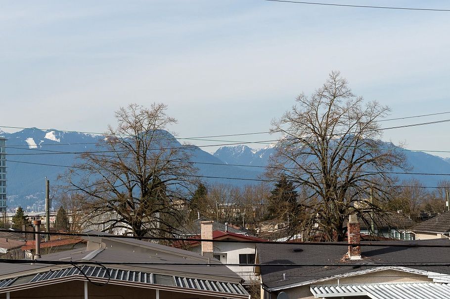 1 2263 E 35th Avenue Vancouver, BC - 33