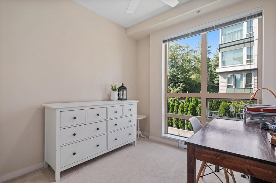 206 2665 Mountain Highway North Vancouver, BC - 17