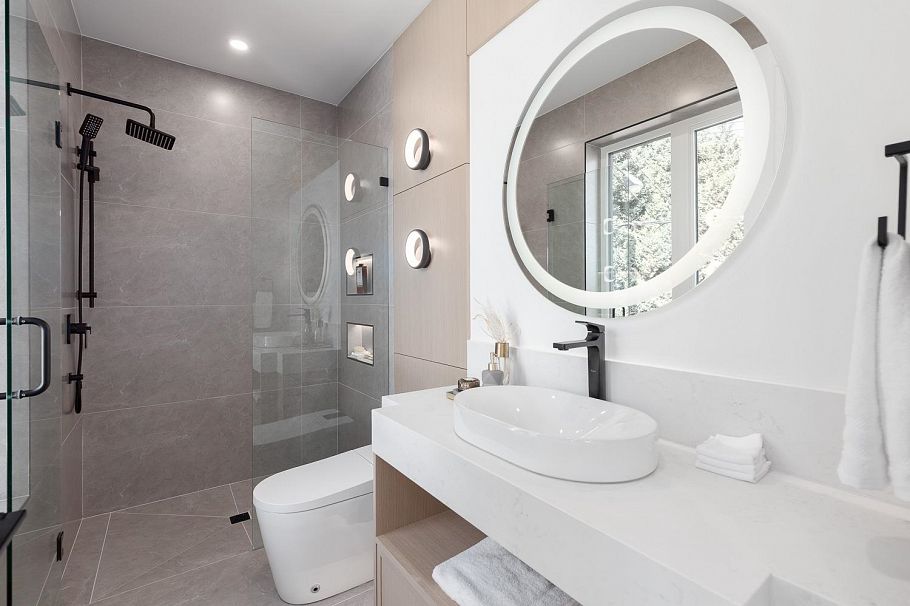 477 W 20th Avenue Vancouver, BC - 11