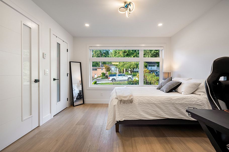 929 Canyon Boulevard North Vancouver, BC - 33