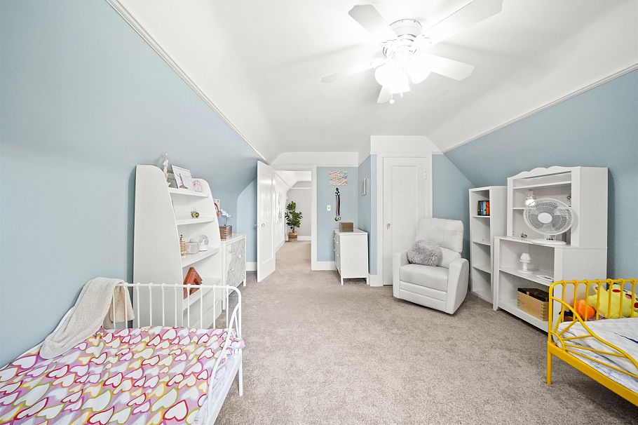 3130 Ivanhoe Street Vancouver, BC - 31