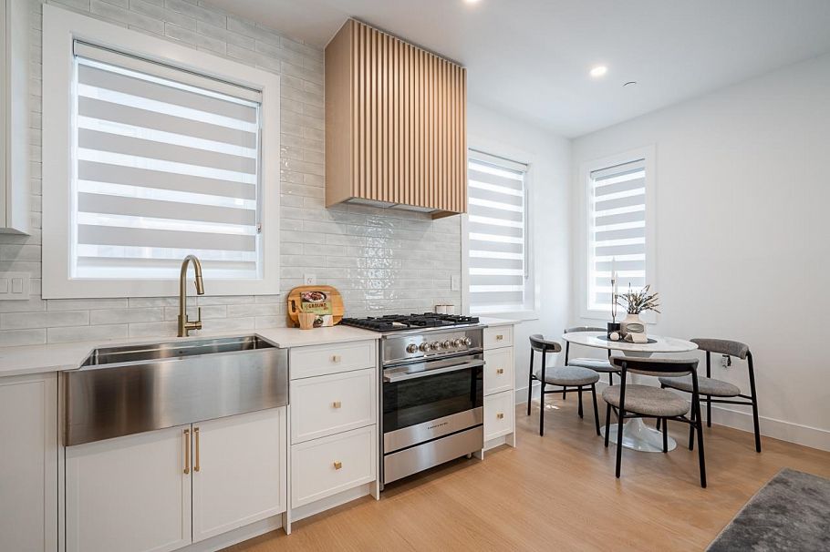 2103 E 33 Avenue Vancouver, BC - 9