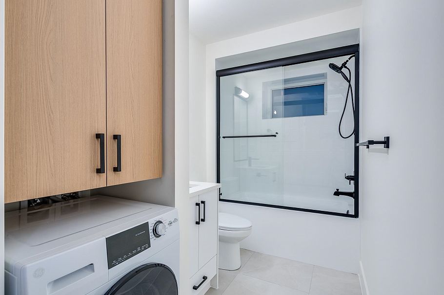 1 2263 E 35th Avenue Vancouver, BC - 26