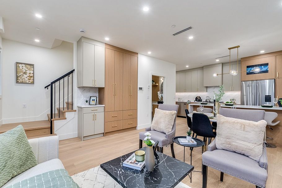 2261 E 35th Avenue Vancouver, BC - 31