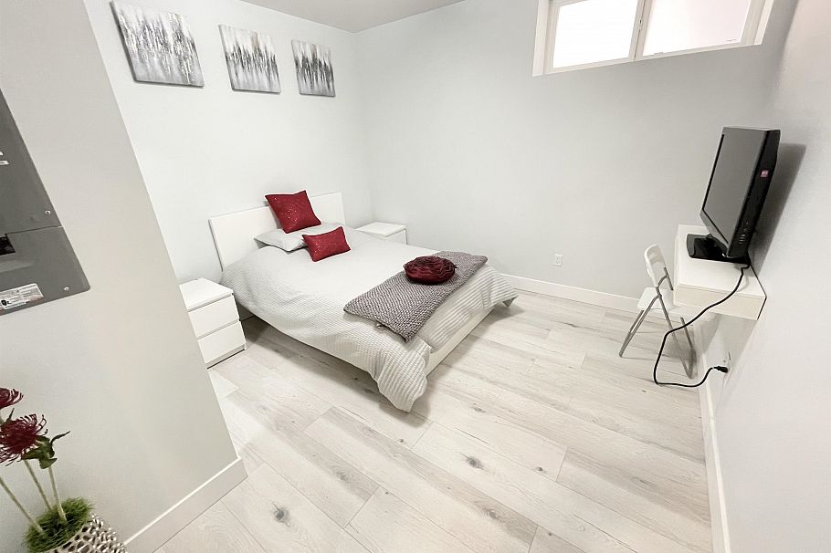 2460 E 19th Avenue Vancouver, BC - 15