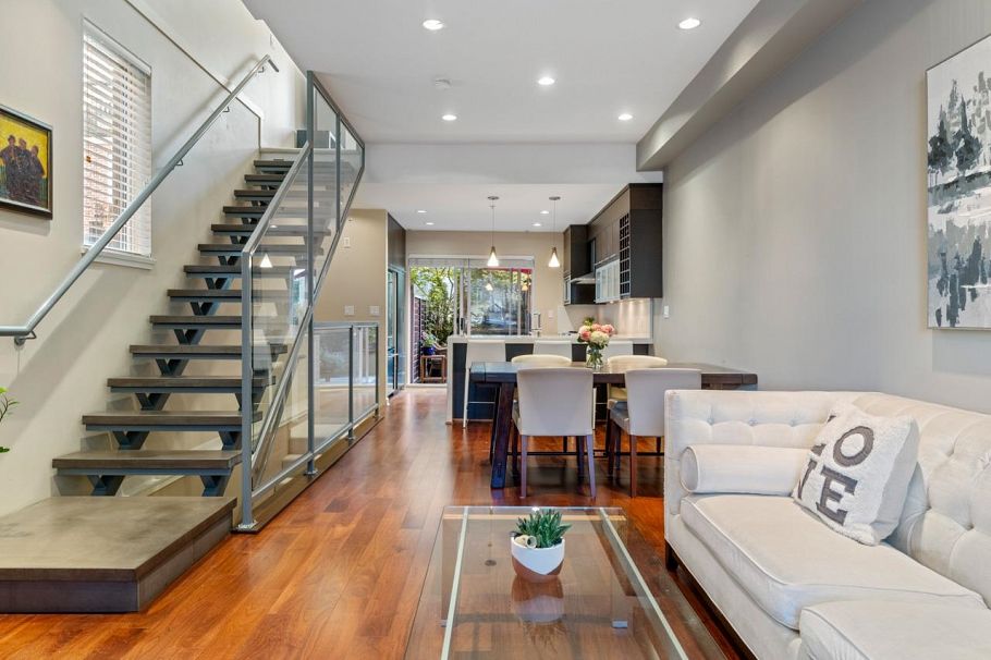 2168 W 8th Avenue Vancouver, BC - 3