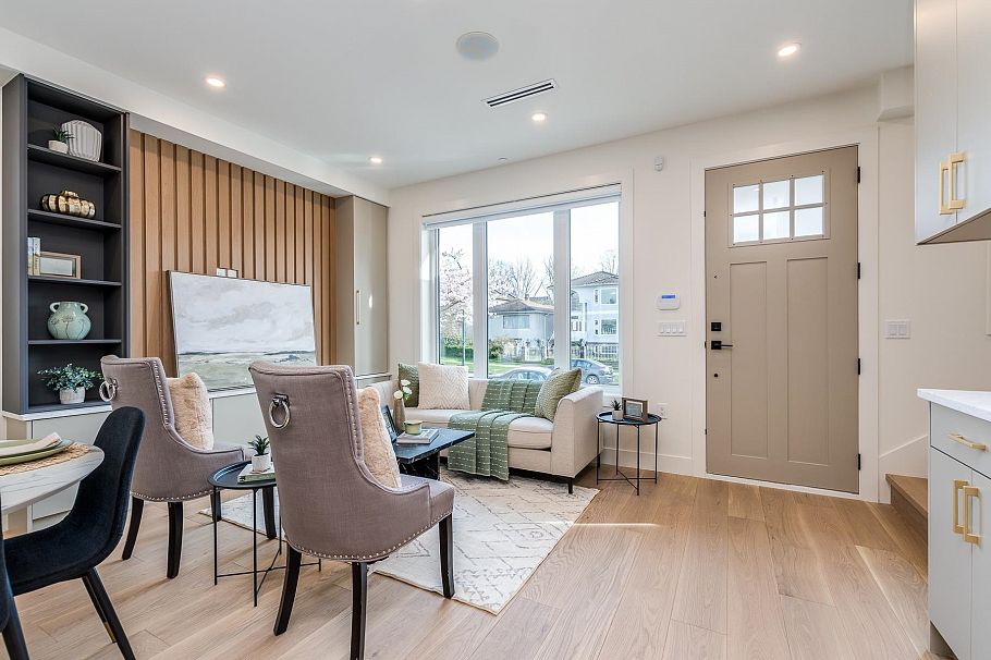 2261 E 35th Avenue Vancouver, BC - 6