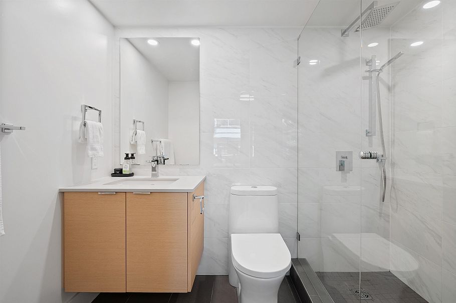 301 1350 Comox Street Vancouver, BC - 26