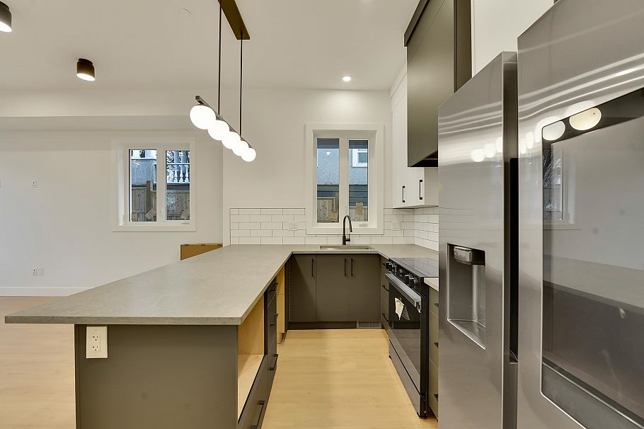 1 1436 E 1st Avenue Vancouver, BC - 28