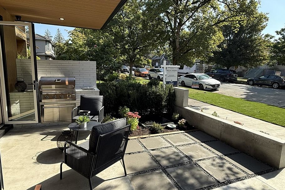 1 475 W 20th Avenue Vancouver, BC - 2