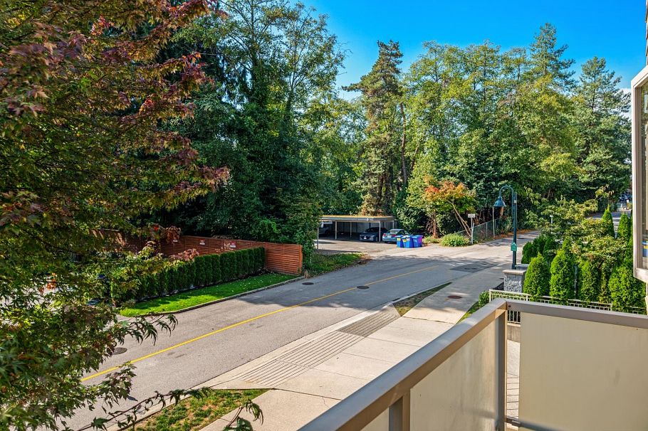 206 2665 Mountain Highway North Vancouver, BC - 22