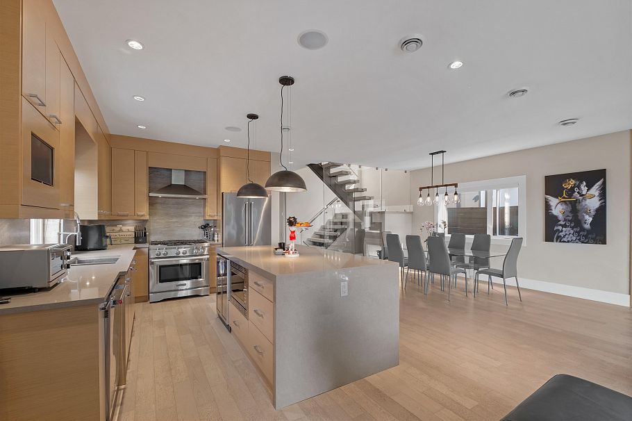 1033 Prospect Avenue North Vancouver, BC - 8