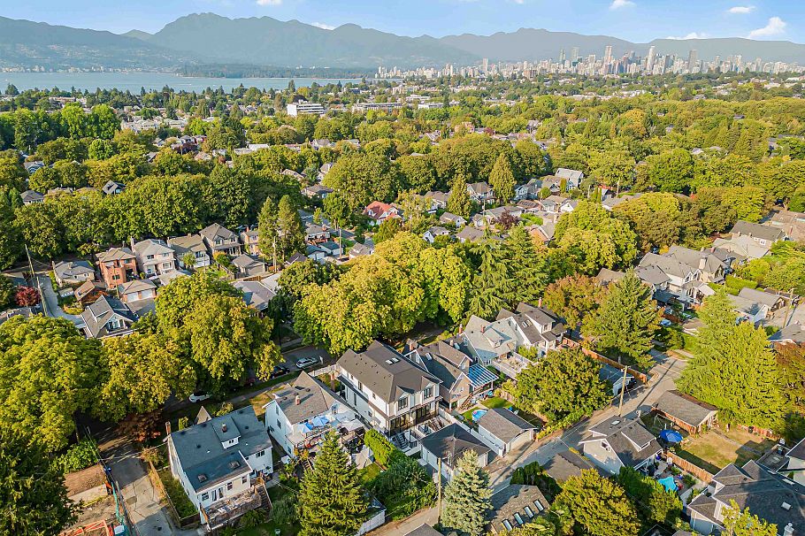 3338 W 14th Avenue Vancouver, BC - 38