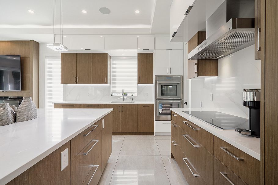 929 Canyon Boulevard North Vancouver, BC - 18