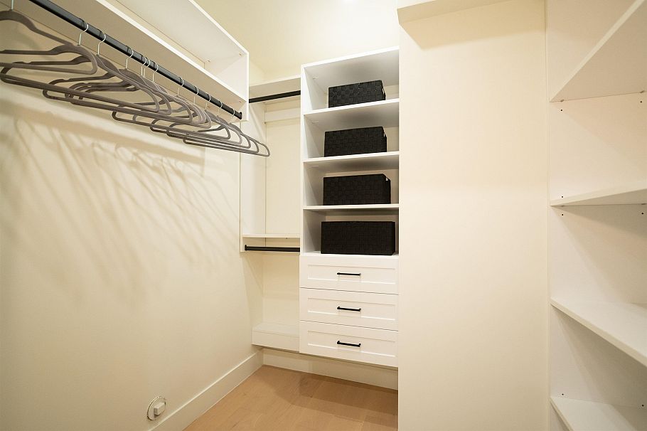 1 773 E 61st Avenue Vancouver, BC - 9