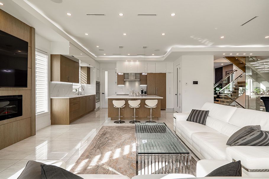 929 Canyon Boulevard North Vancouver, BC - 14