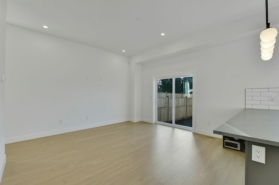 1 1436 E 1st Avenue Vancouver, BC - 4