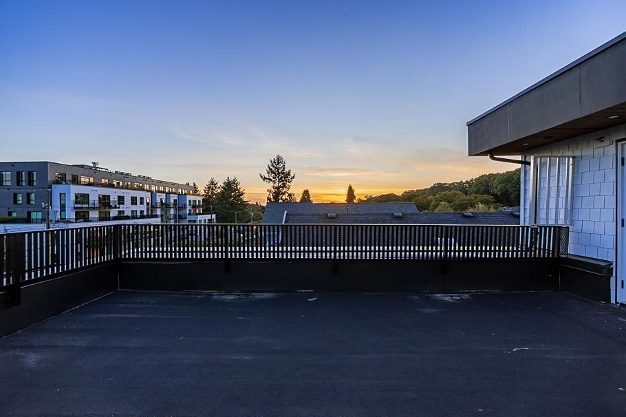 1 2282 E 8th Avenue Vancouver, BC - 24