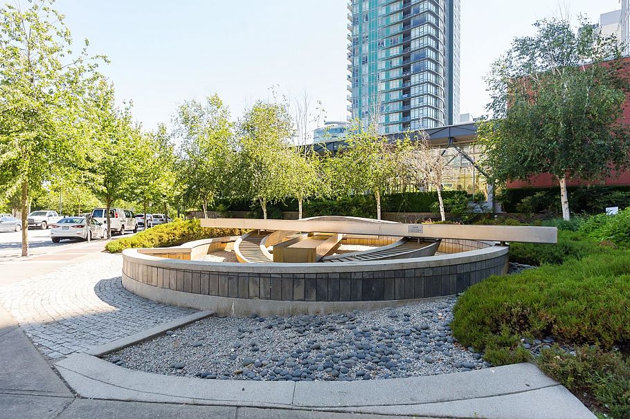 2201 1408 Strathmore Mews Vancouver, BC - 24