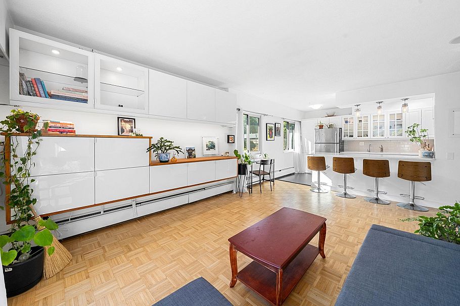 301 3680 Oak Street Vancouver, BC - 9