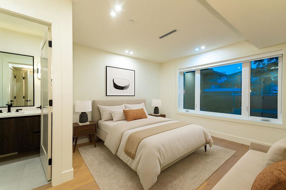 2 773 E 61st Avenue Vancouver, BC - 9