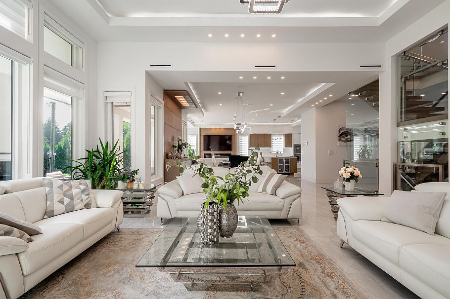 929 Canyon Boulevard North Vancouver, BC - 10