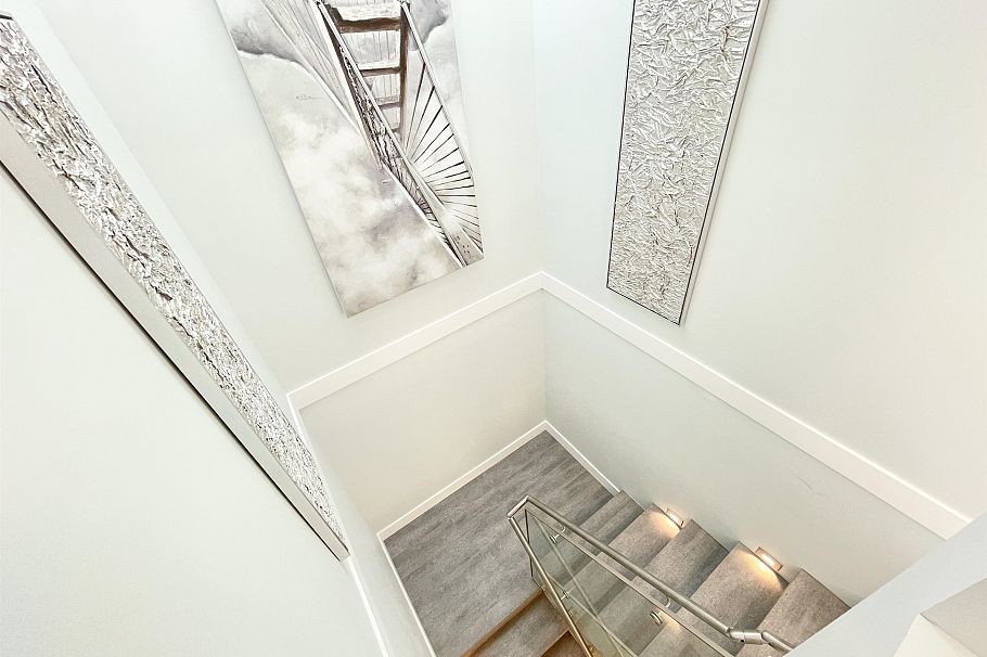 2460 E 19th Avenue Vancouver, BC - 36