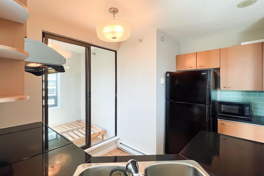 1502 1367 Alberni Street Vancouver, BC - 7