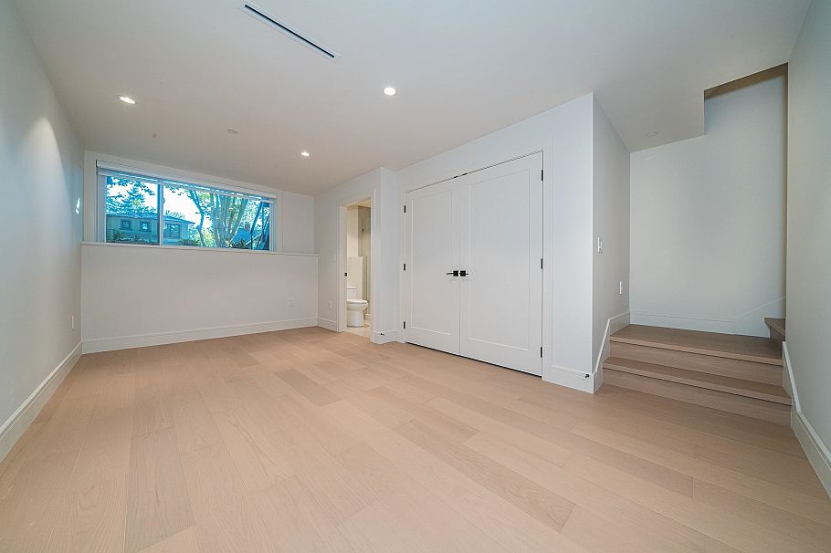 3849 W 26th Avenue Vancouver, BC - 23