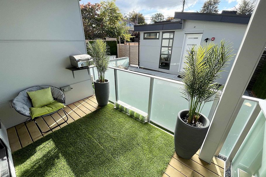 2460 E 19th Avenue Vancouver, BC - 10