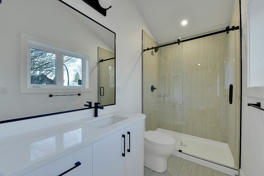 1 1436 E 1st Avenue Vancouver, BC - 37