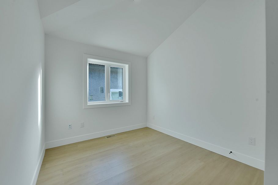 1 1436 E 1st Avenue Vancouver, BC - 34