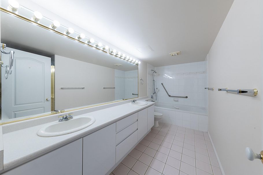 201 5899 Wilson Avenue Burnaby, BC - 21