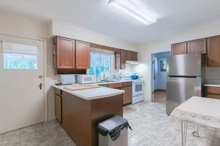 2134 W 53rd Avenue Vancouver, BC - 4