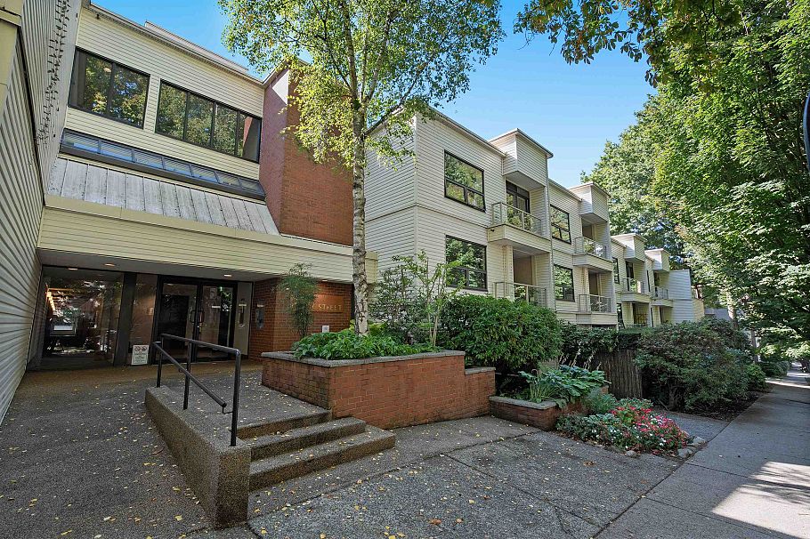 301 1350 Comox Street Vancouver, BC - 32