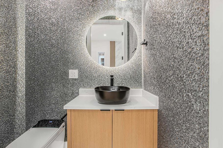 3338 W 14th Avenue Vancouver, BC - 21