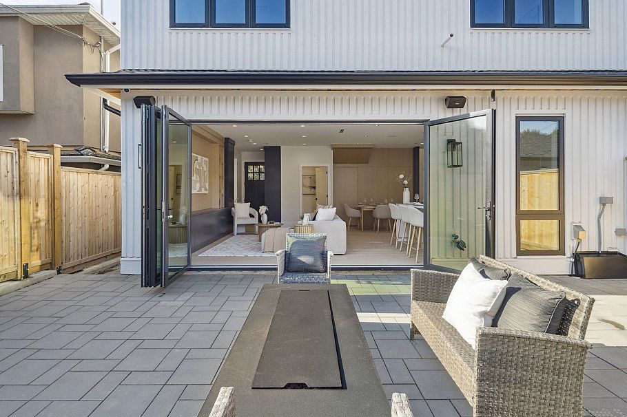 #2 2244 E 11th Avenue Vancouver, BC - 14