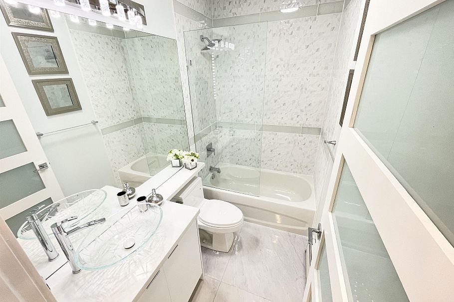 2460 E 19th Avenue Vancouver, BC - 14