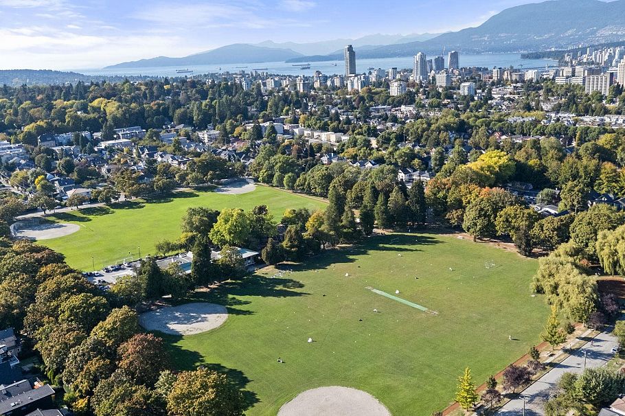 301 3680 Oak Street Vancouver, BC - 23