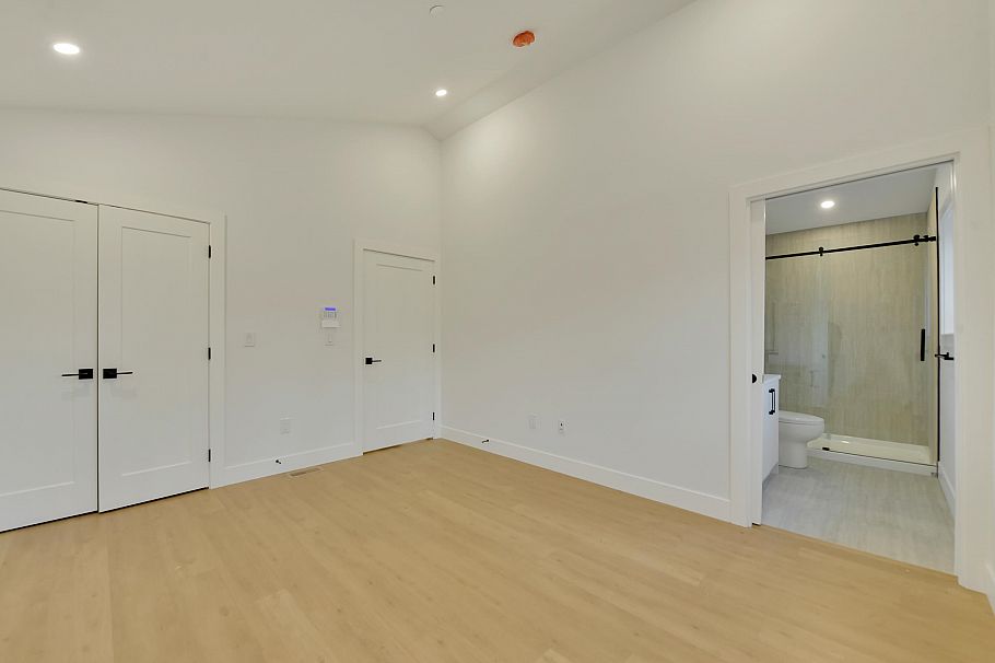 1 1436 E 1st Avenue Vancouver, BC - 36