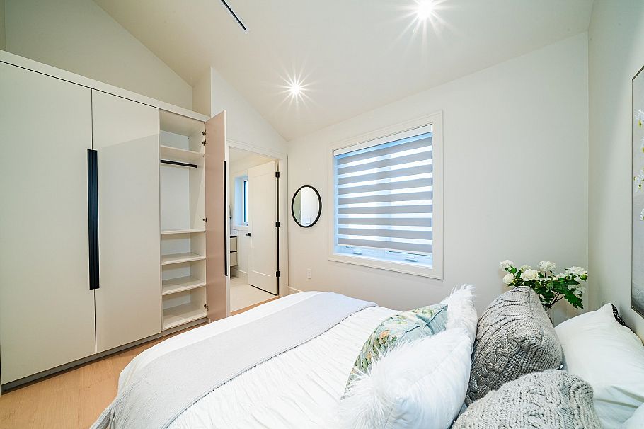 3849 W 26th Avenue Vancouver, BC - 19