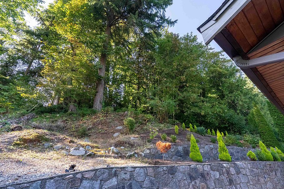 1835 Arborlynn Drive North Vancouver, BC - 33