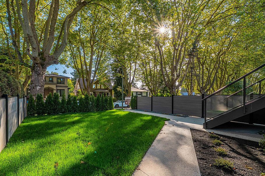 3849 W 26th Avenue Vancouver, BC - 27