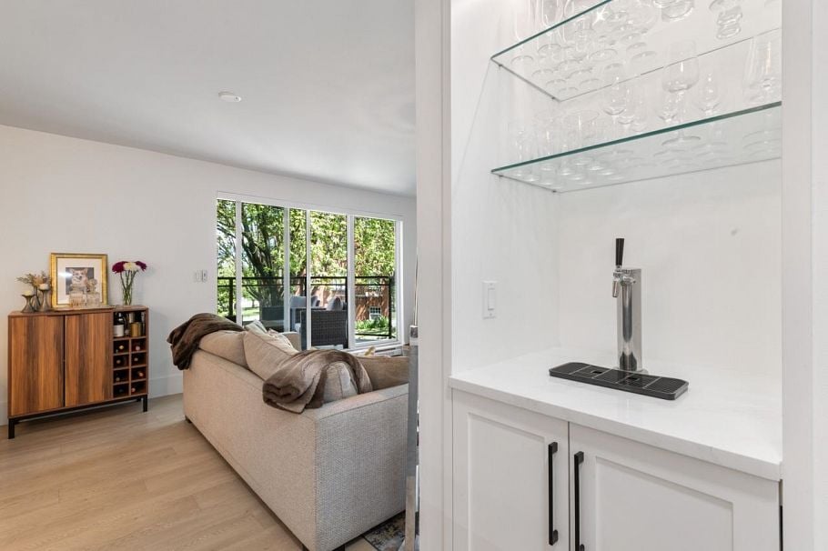 204 2410 Cornwall Avenue Vancouver, BC - 25