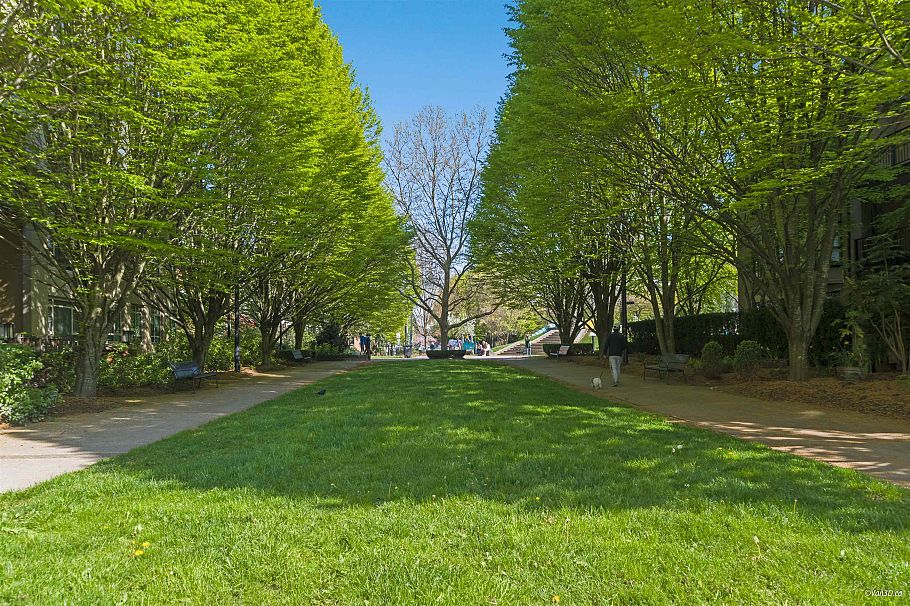 206 2175 Salal Drive Vancouver, BC - 5