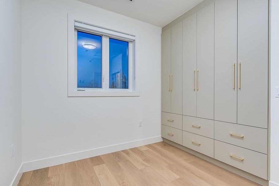 1 2263 E 35th Avenue Vancouver, BC - 21