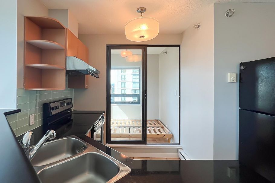 1502 1367 Alberni Street Vancouver, BC - 6